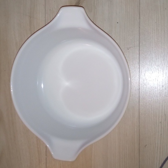 Vintage Pyrex 475-B Butterfly Gold Casserole Dish No Lid 2.5L - Great Condition! - Picture 3 of 6